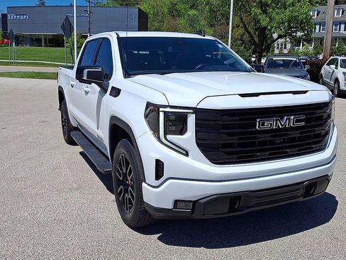 Certified 2023 GMC Sierra 1500 Elevation w/ Elevation Premium Package AWD/4WD image 3