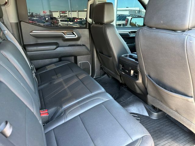 Used 2022 Chevrolet Silverado 1500 LT AWD/4WD image 27