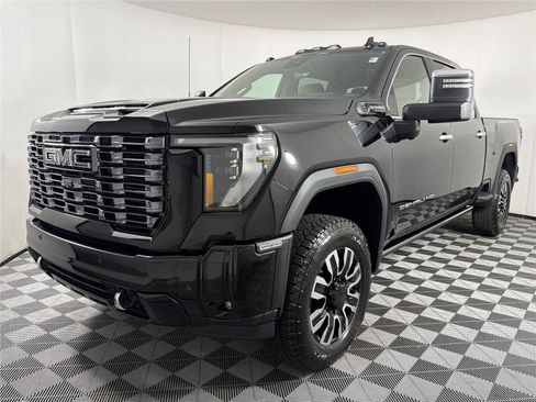 New 2026 GMC Sierra 2500 Denali Ultimate AWD/4WD image 3