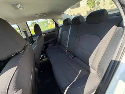 Used 2019 Kia Forte LXS FWD image 12