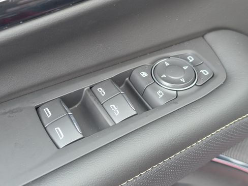 New 2026 Chevrolet Suburban Premier AWD/4WD image 25