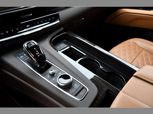 Certified 2024 Cadillac Escalade Sport w/ LPO, ONYX Package AWD/4WD image 37