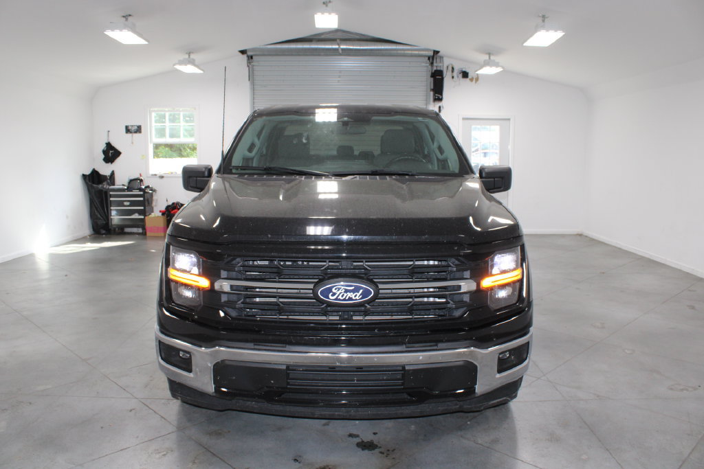 Used 2025 Ford F150 XLT w/ Equipment Group 301A Standard RWD image 3