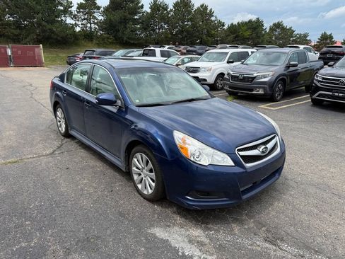 Used 2010 Subaru Legacy 2.5i Limited AWD/4WD image 4