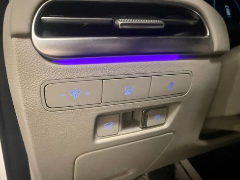 Used 2023 Hyundai Palisade Calligraphy image 38