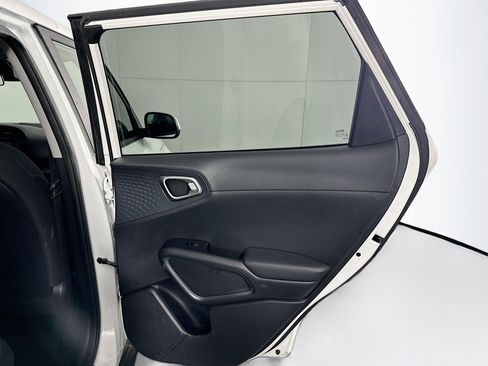 Used 2021 Kia Soul S FWD image 28