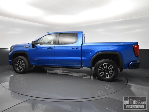 Used 2022 GMC Sierra 1500 AT4 w/ AT4 Premium Package AWD/4WD image 3