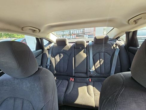 Used 2015 Chrysler 200 Limited w/ Convenience Group FWD image 21