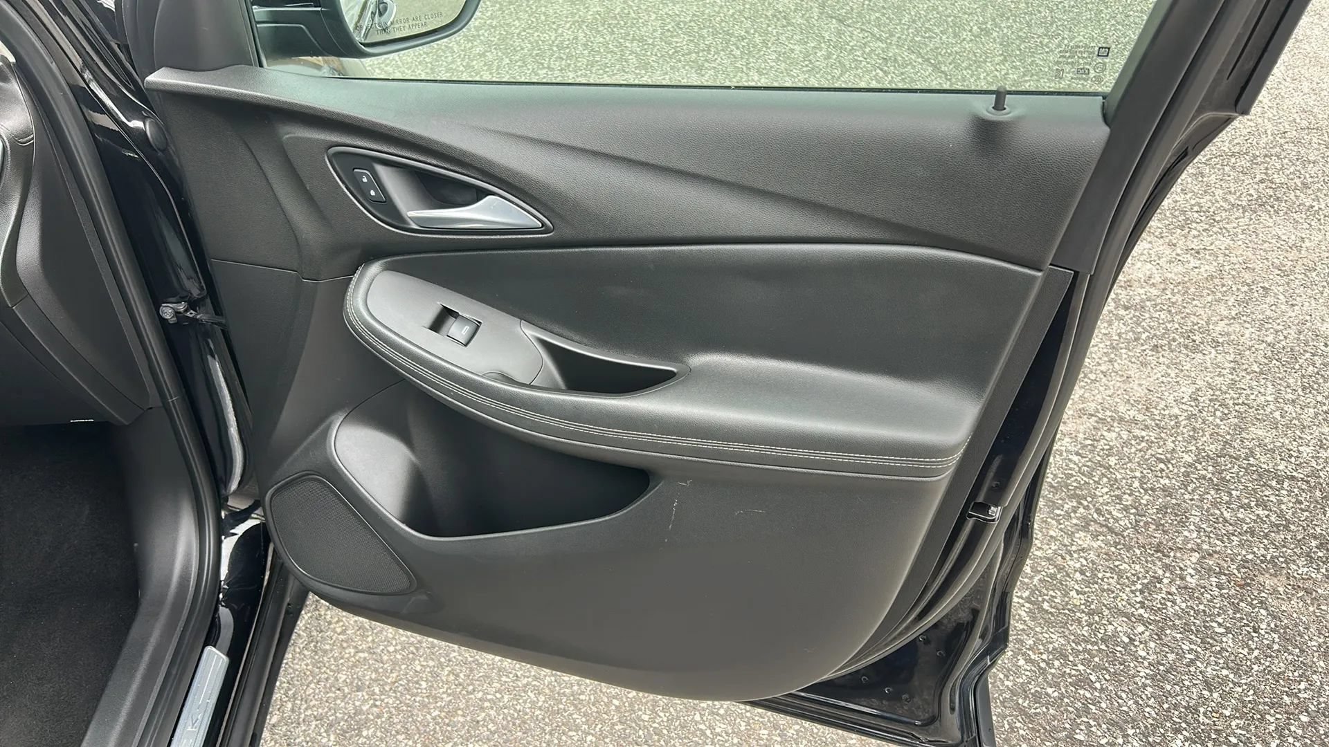 Used 2020 Buick Encore GX Select FWD image 17