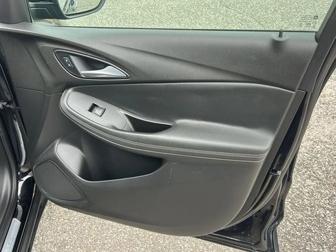 Used 2020 Buick Encore GX Select FWD image 17