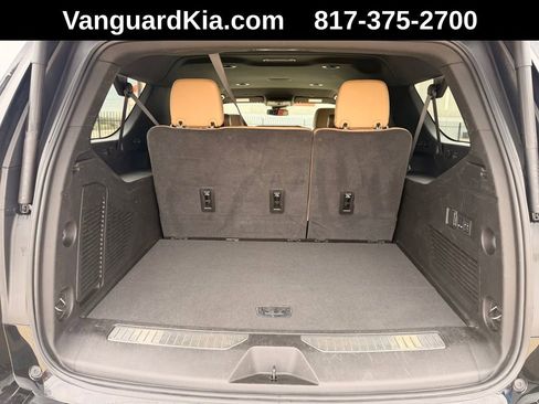 Used 2024 Chevrolet Suburban Premier AWD/4WD image 25