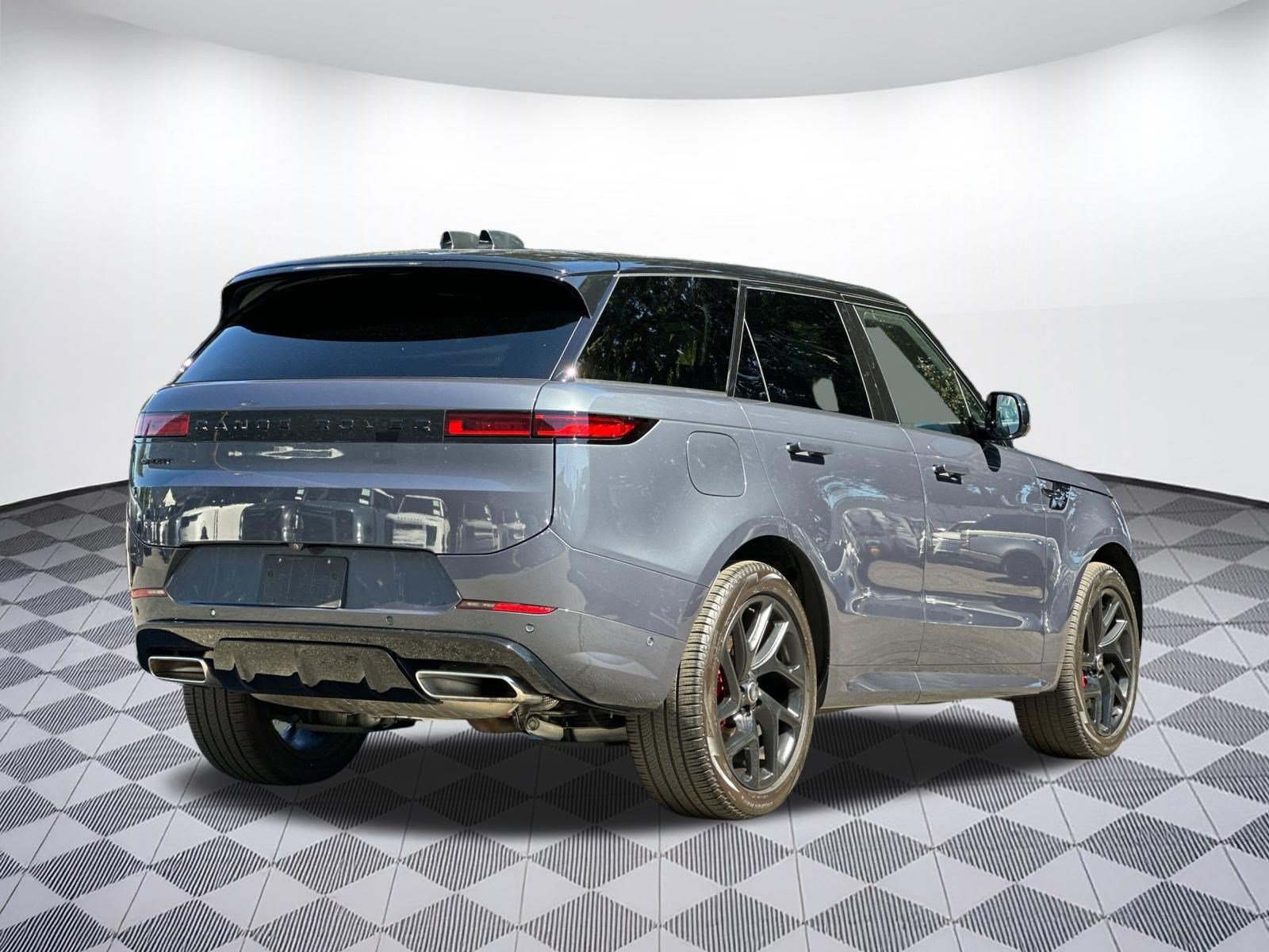 Used 2025 Land Rover Range Rover Sport Dynamic SE AWD/4WD image 8