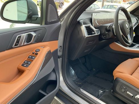 Certified 2024 BMW X5 xDrive40i w/ Premium Package image 31