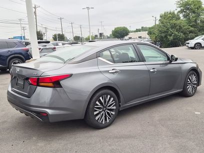 Used 2024 Nissan Altima 2.5 SV