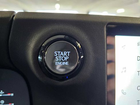 Used 2024 Lexus GX 550 w/ Accessory Package (Z1) image 19