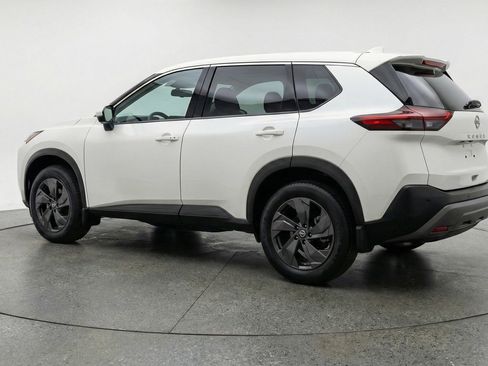 Used 2025 Nissan Rogue SV FWD image 6