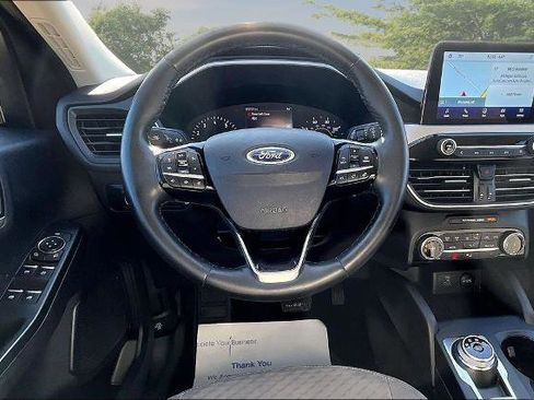 Certified 2022 Ford Escape SE w/ Cold Weather Package image 5