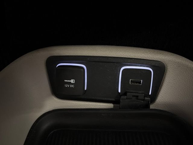 Used 2020 Chrysler Pacifica Touring-L FWD image 24