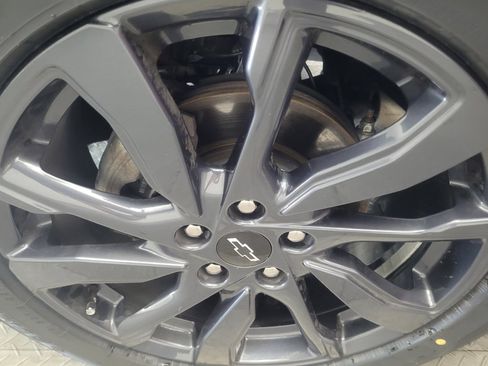 Used 2024 Chevrolet Equinox RS FWD image 31