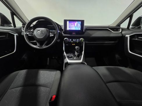 Used 2025 Toyota RAV4 XLE AWD/4WD image 14
