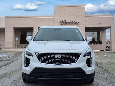 Used 2023 Cadillac XT4 Luxury w/ Cold Weather Package image 2