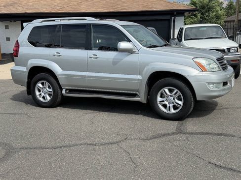 Used 2004 Lexus GX 470 w/ Preferred Accessory Pkg AWD/4WD image 27