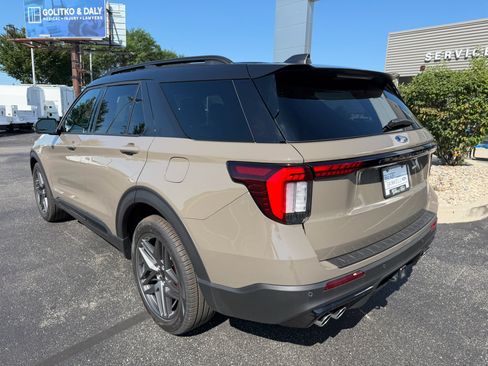New 2026 Ford Explorer ST w/ Sun And Sound Package AWD/4WD image 8