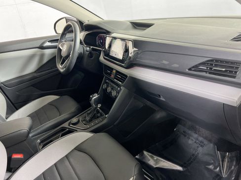 Used 2023 Volkswagen Taos SEL image 29