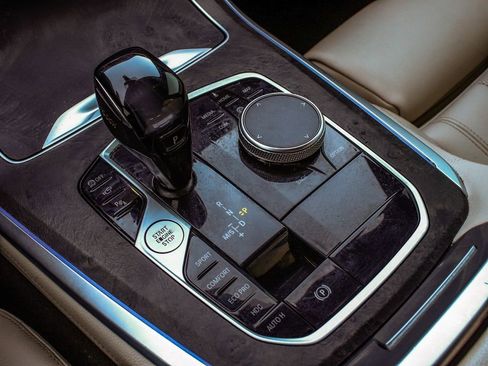 Used 2022 BMW X5 xDrive40i w/ M Sport Package image 24