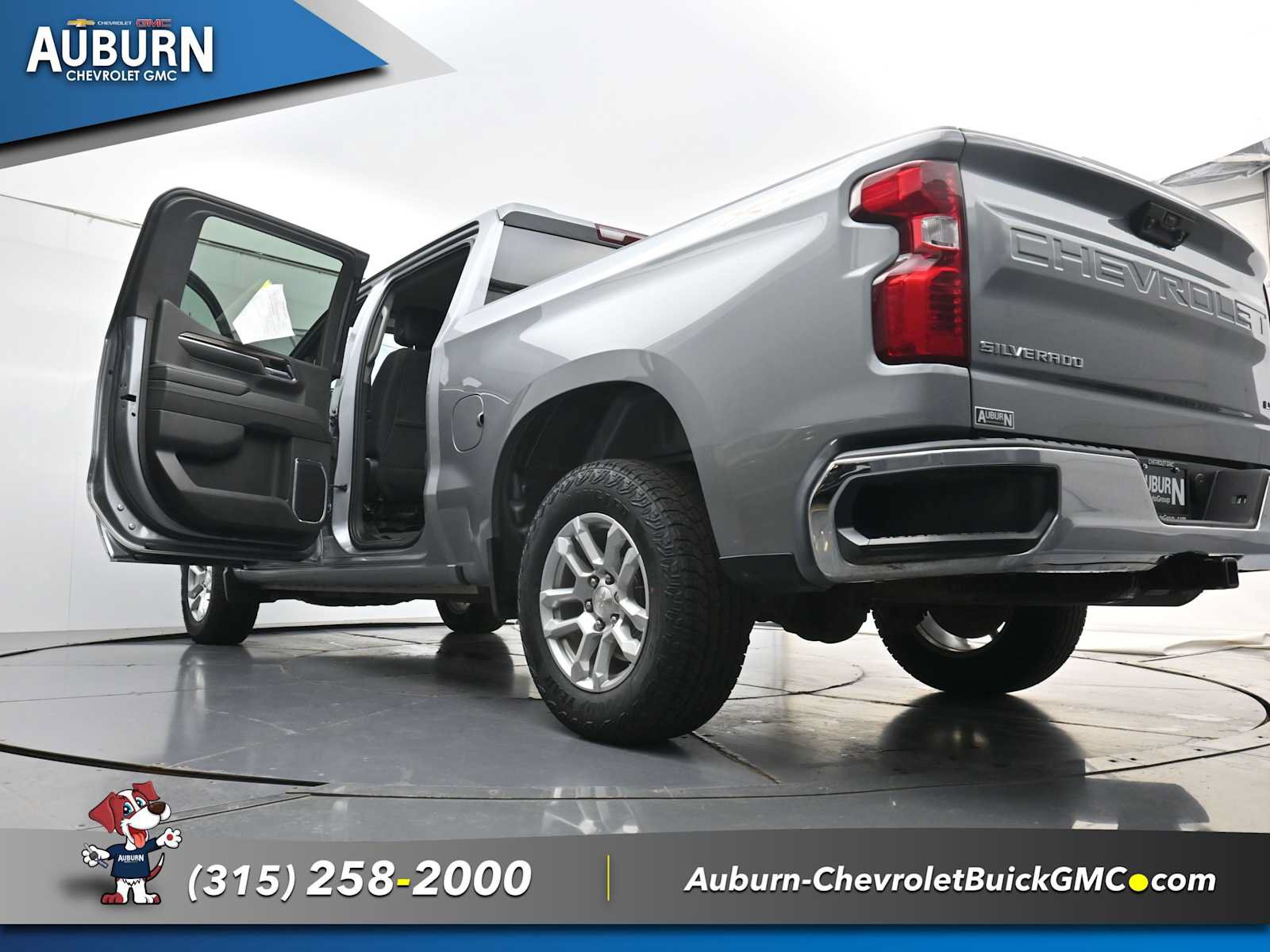 Used 2024 Chevrolet Silverado 1500 LT AWD/4WD image 40