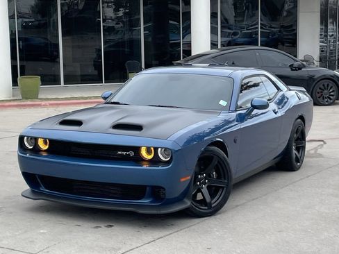 Used 2020 Dodge Challenger SRT Hellcat Redeye image 9