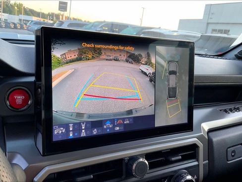 Used 2024 Toyota Tacoma TRD Sport w/ TRD Sport Premium Package image 28