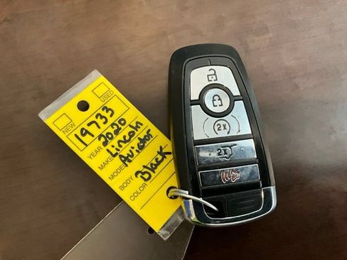 Used 2020 Lincoln Aviator Reserve w/ Class IV Trailer Tow Package AWD/4WD image 32