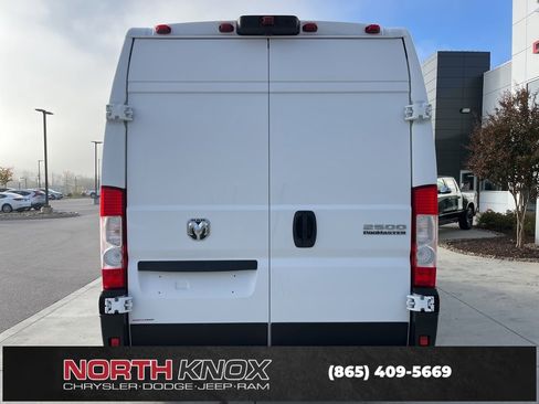 New 2026 RAM ProMaster 2500 w/ Quick Order Package 22G SLT image 14