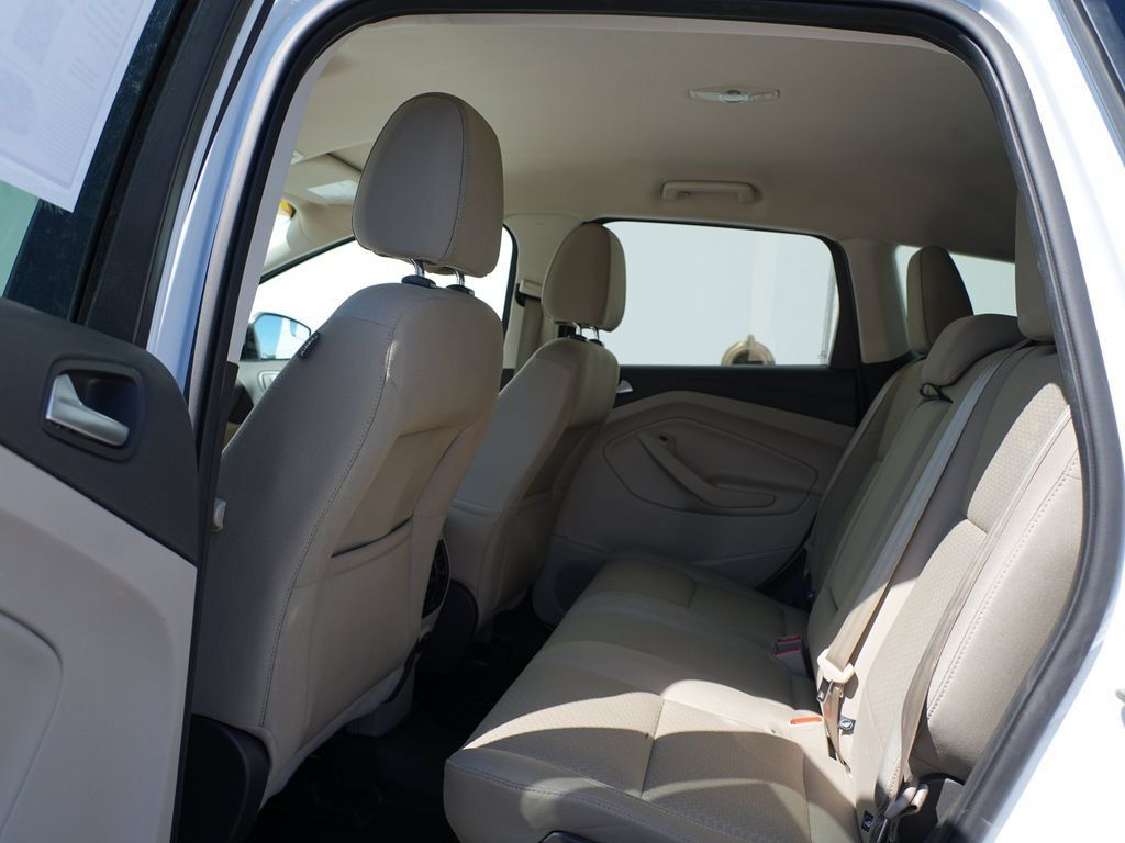 Used 2017 Ford Escape SE AWD/4WD image 18
