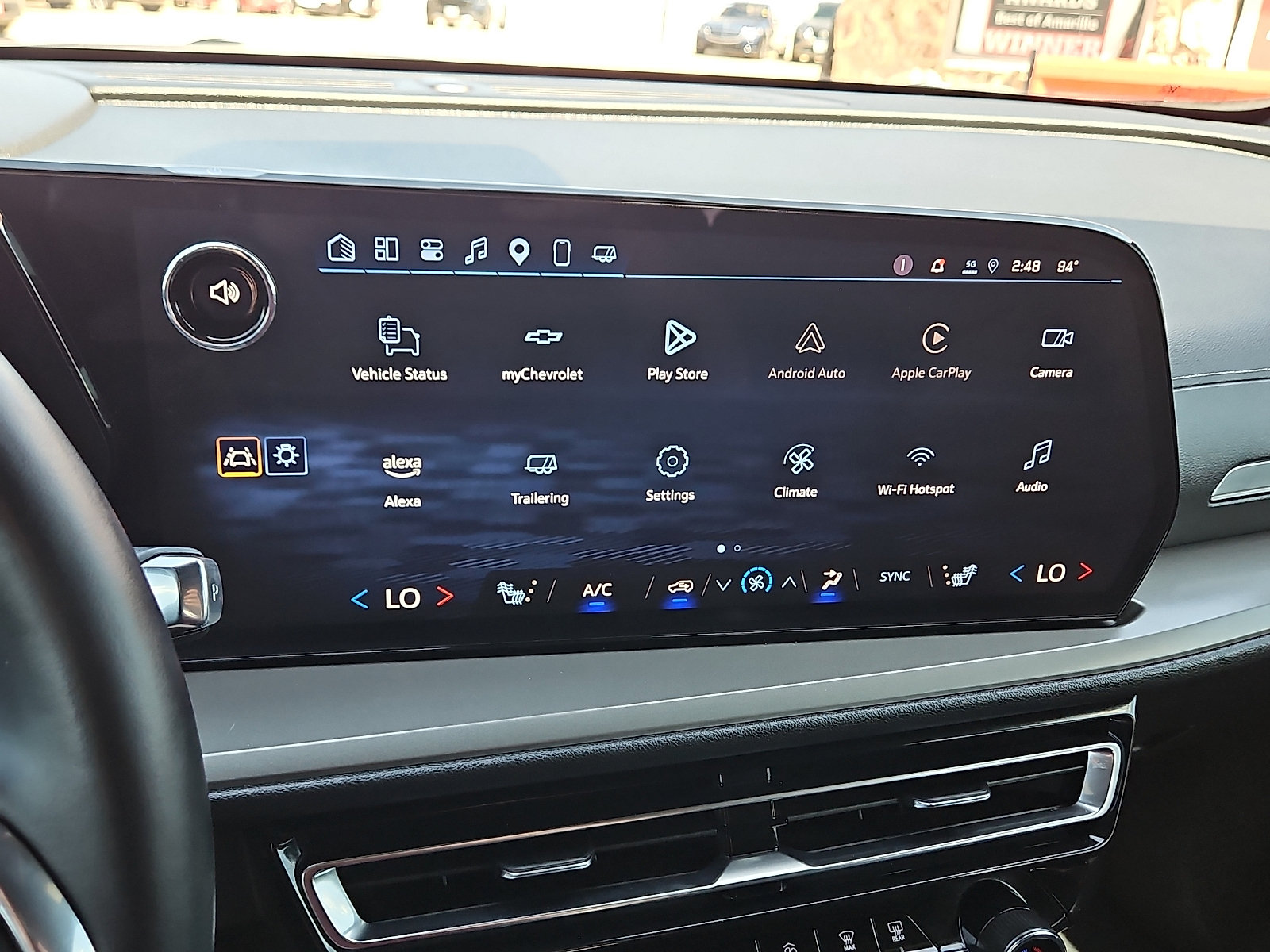 Used 2025 Chevrolet Traverse LT FWD image 16