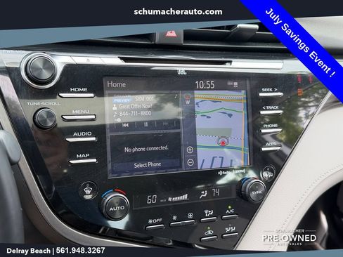 Used 2019 Toyota Camry XLE FWD image 19