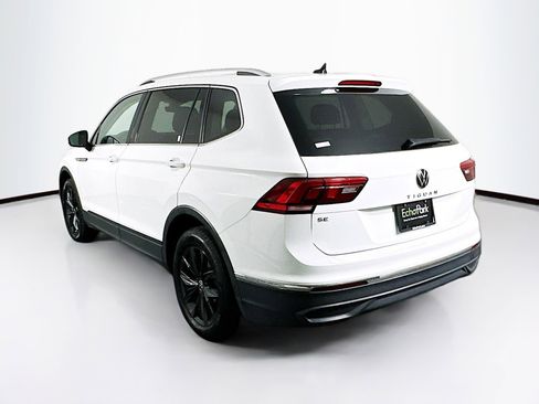 Used 2024 Volkswagen Tiguan SE image 5