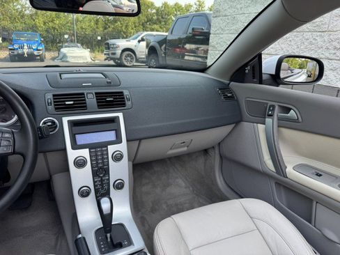 Used 2012 Volvo C70 T5 w/ Climate Pkg FWD image 27
