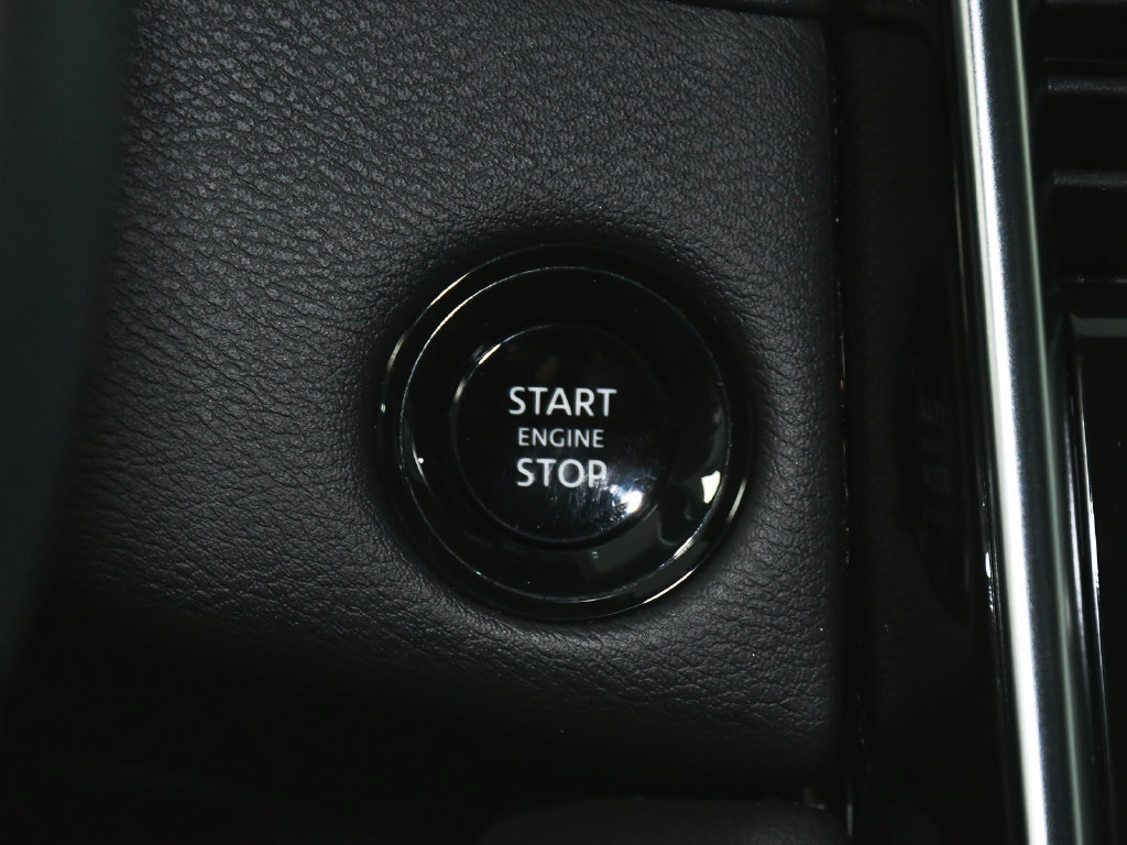 Used 2025 Nissan Armada SV AWD/4WD image 21