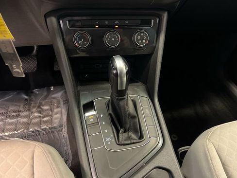 Used 2018 Volkswagen Tiguan S FWD image 26