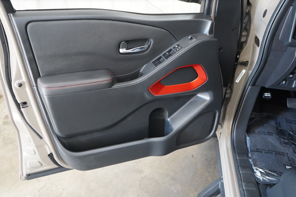 Used 2024 Nissan Frontier Pro-X RWD image 19