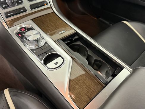 Used 2015 Jaguar XF Supercharged image 18