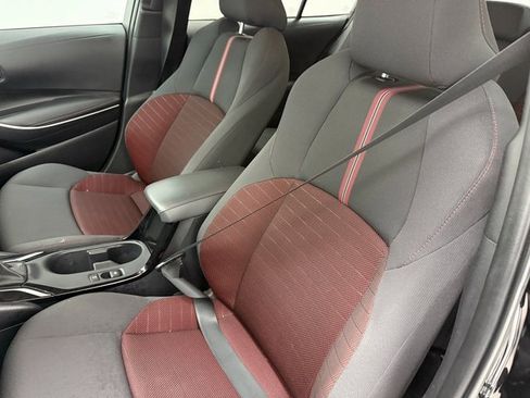 Used 2023 Toyota Corolla SE image 8