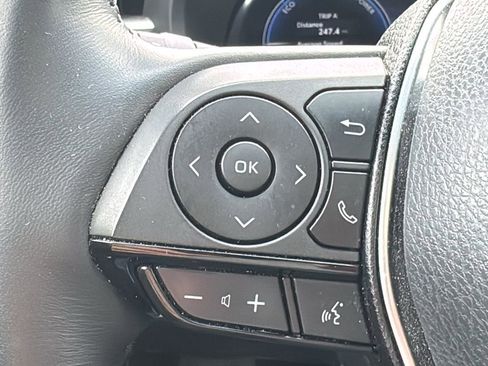 Used 2023 Toyota Venza Limited image 30