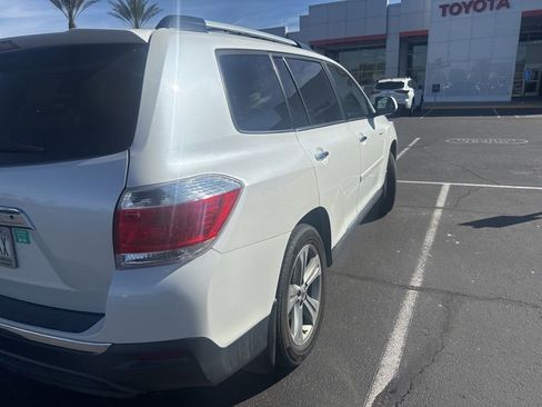 Used 2012 Toyota Highlander Limited w/ Tow Pkg image 4
