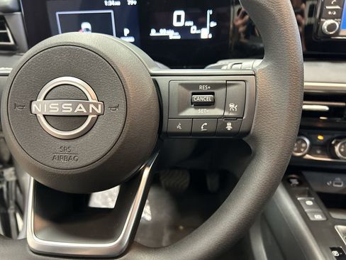 New 2025 Nissan Kicks S image 21