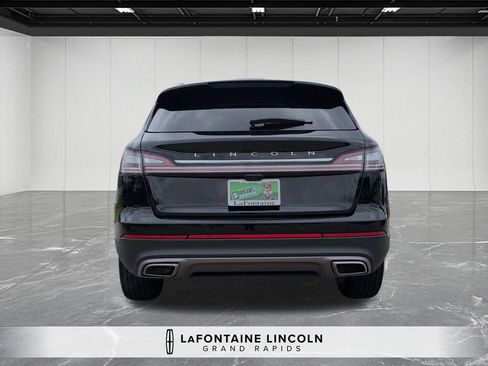 Certified 2022 Lincoln Nautilus Reserve w/ Luxury Package AWD/4WD image 4
