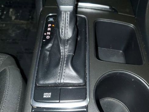 Used 2017 Kia Optima LX image 25