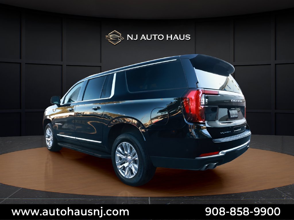 Used 2025 GMC Yukon XL Denali AWD/4WD image 13